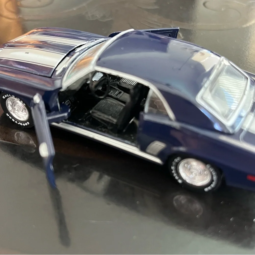 Road Champs Chevrolet Camero 1969